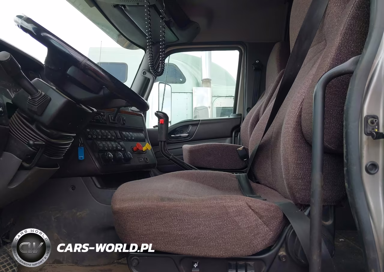 2019 International Lt VIN:3HSDZTZR3KN279438 - 7