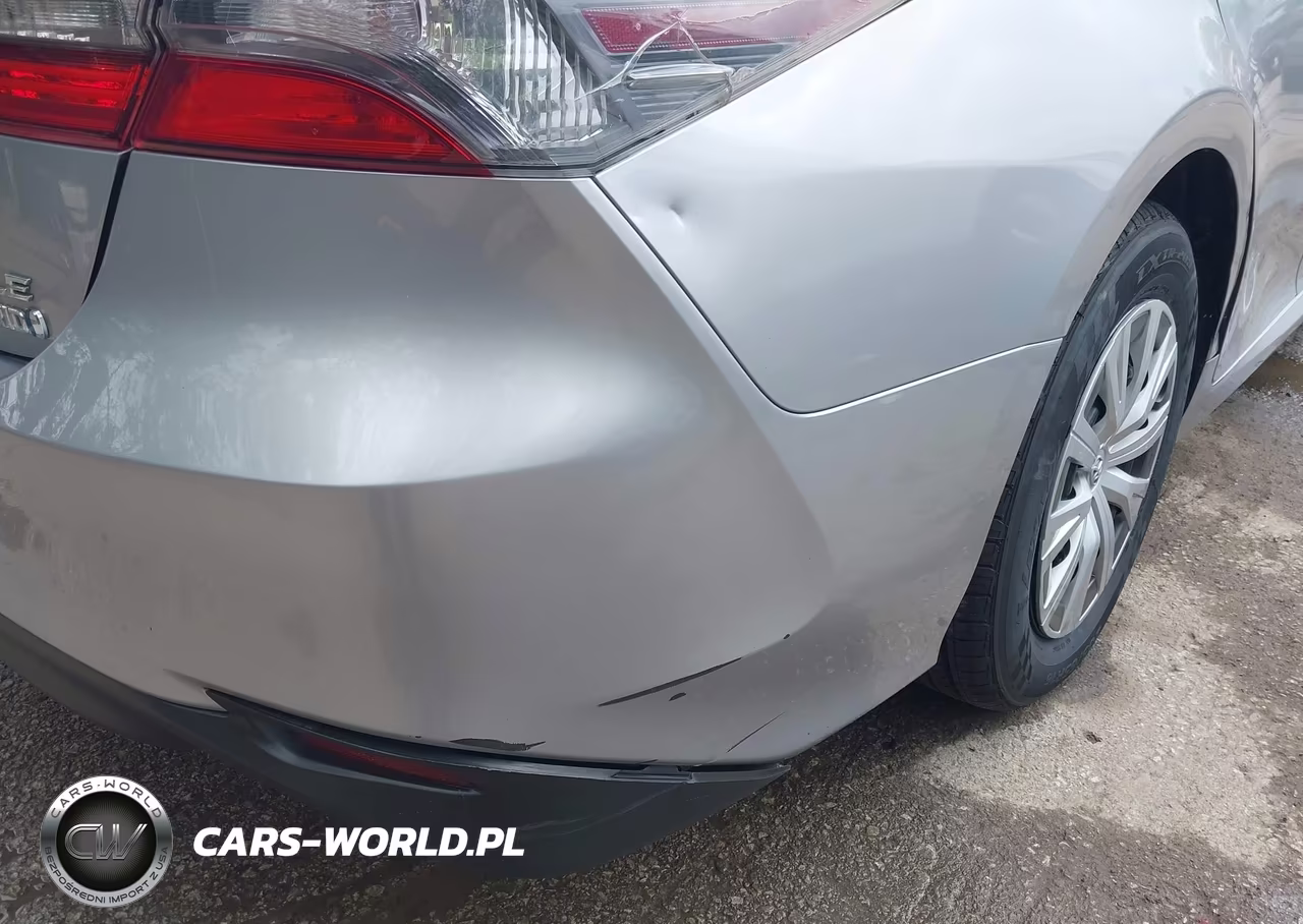 2021 Toyota Camry Le Hybrid VIN:4T1C31AK0MU555972 - 17