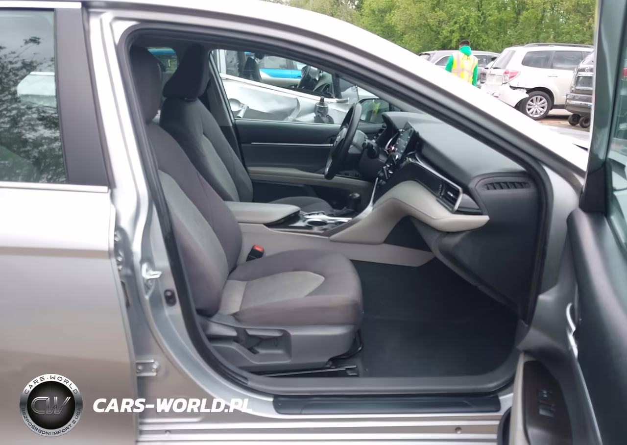 2021 Toyota Camry Le Hybrid VIN:4T1C31AK0MU555972 - 5