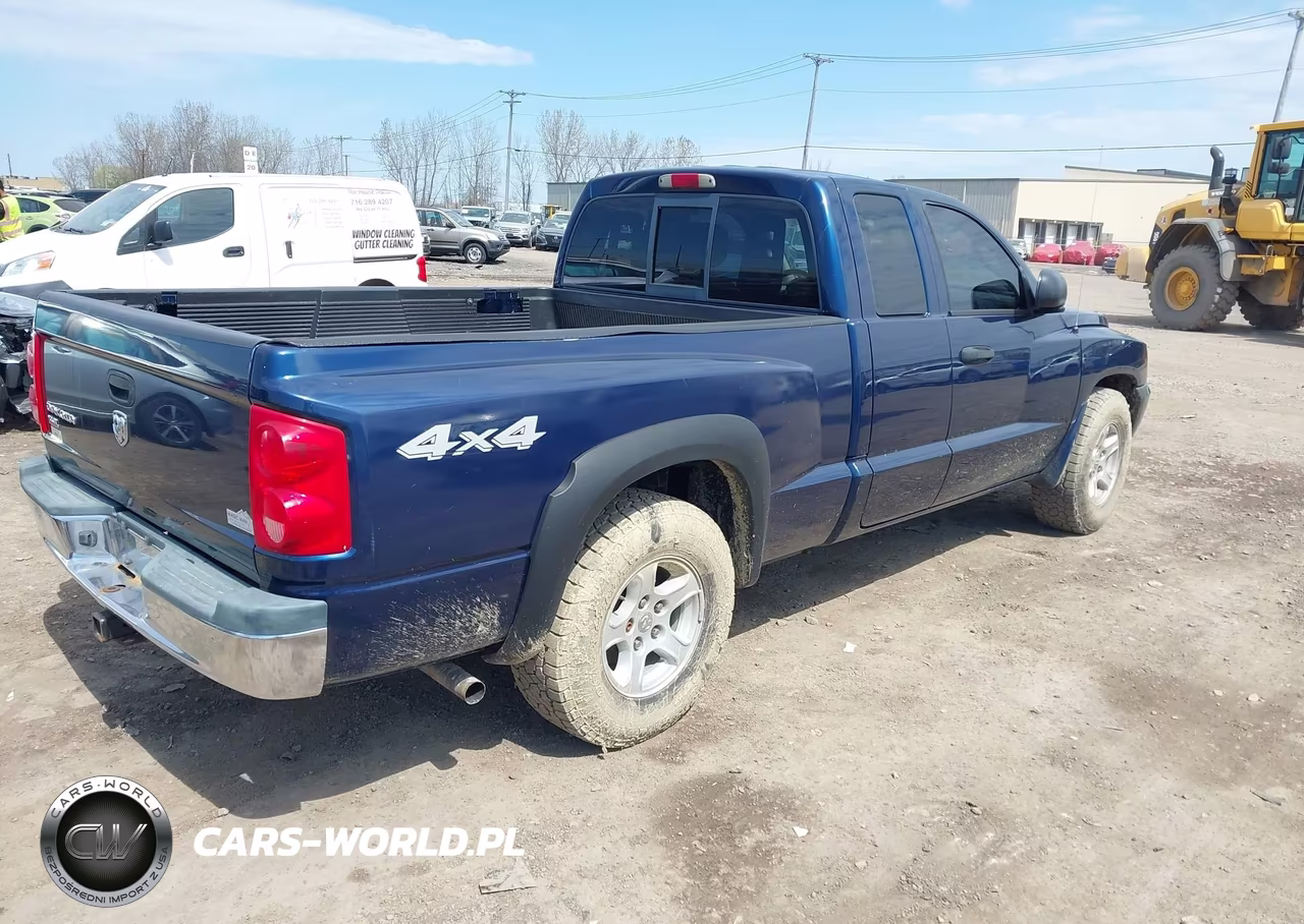 2005 Dodge Dakota Slt VIN:1D7HW42KX5S226071 - 4
