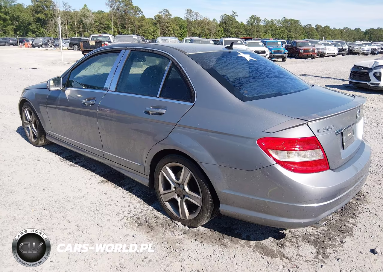2011 Mercedes-Benz C 300 Sport VIN:WDDGF5EB9BR173055 - 3