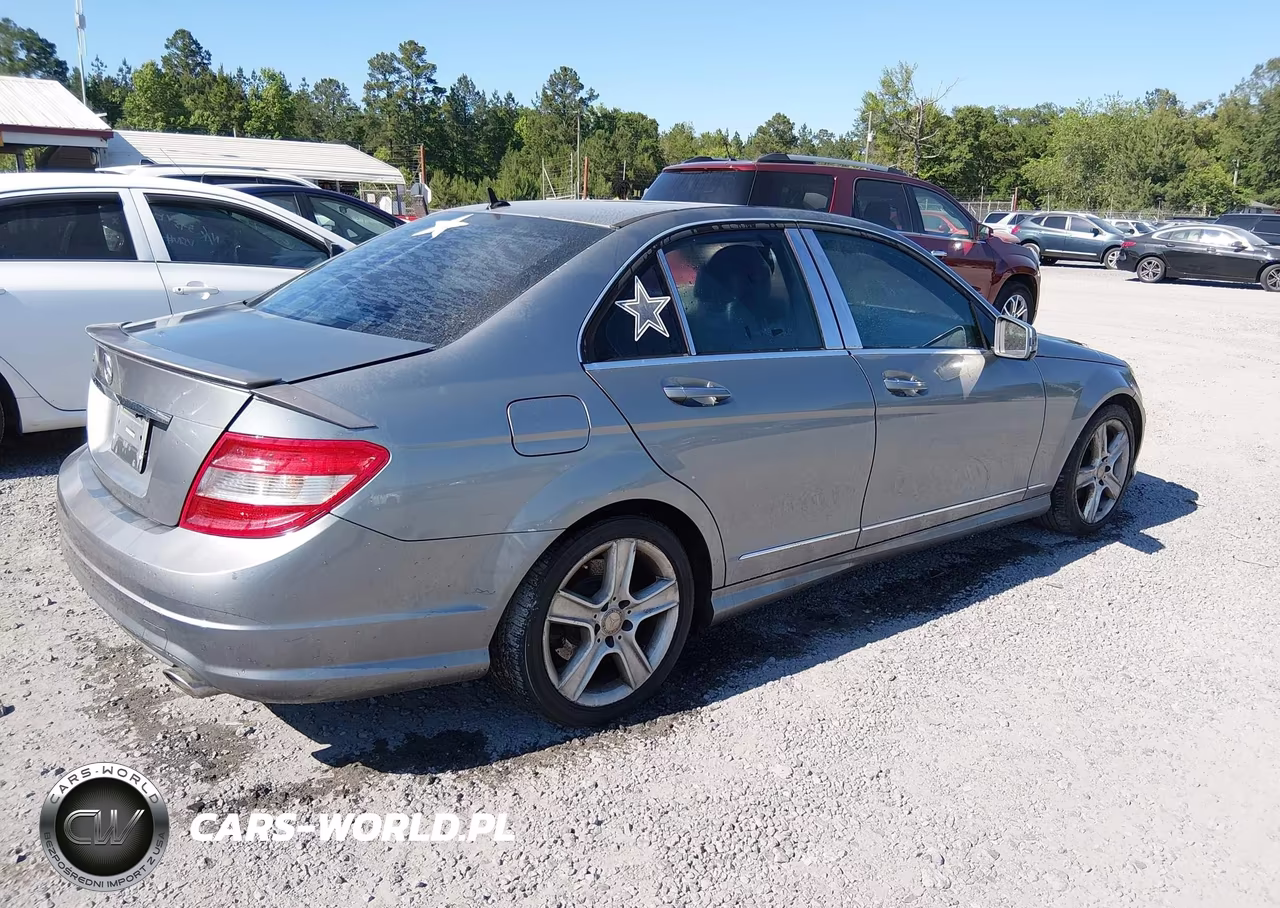 2011 Mercedes-Benz C 300 Sport VIN:WDDGF5EB9BR173055 - 4