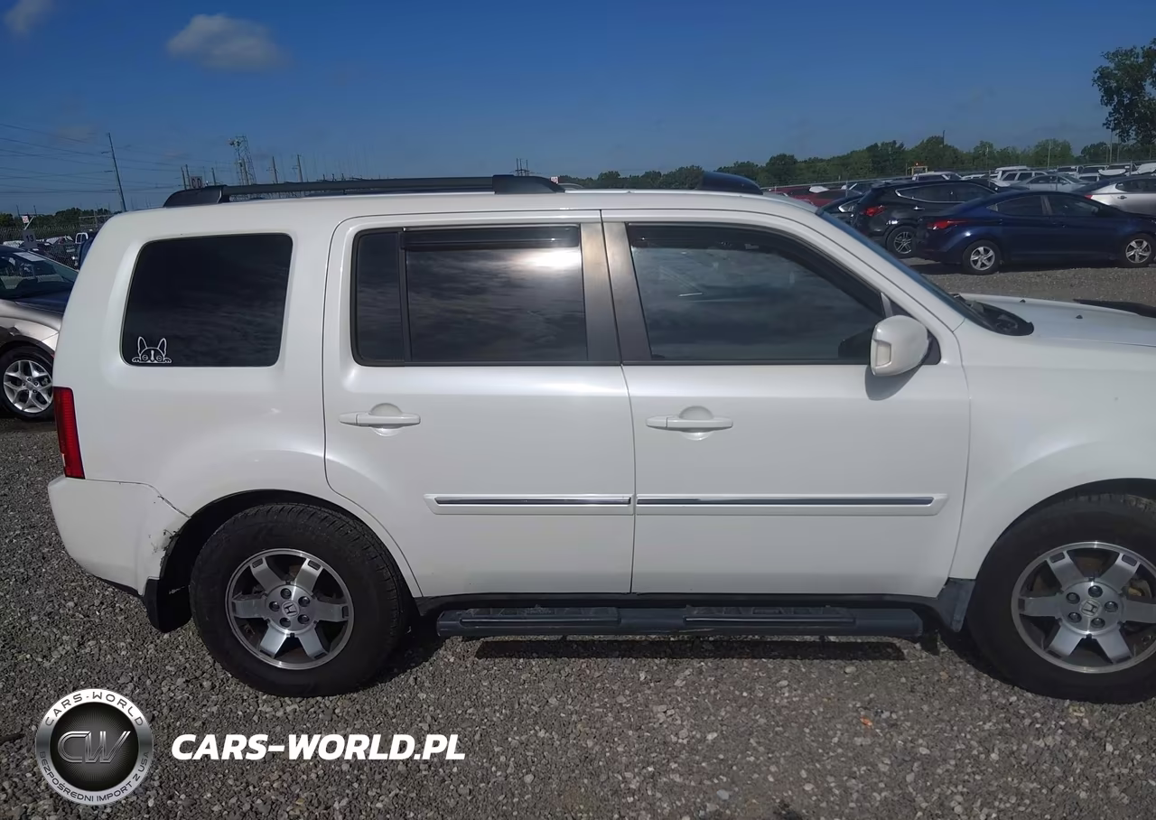2011 Honda Pilot Touring VIN:5FNYF4H96BB063412 - 13