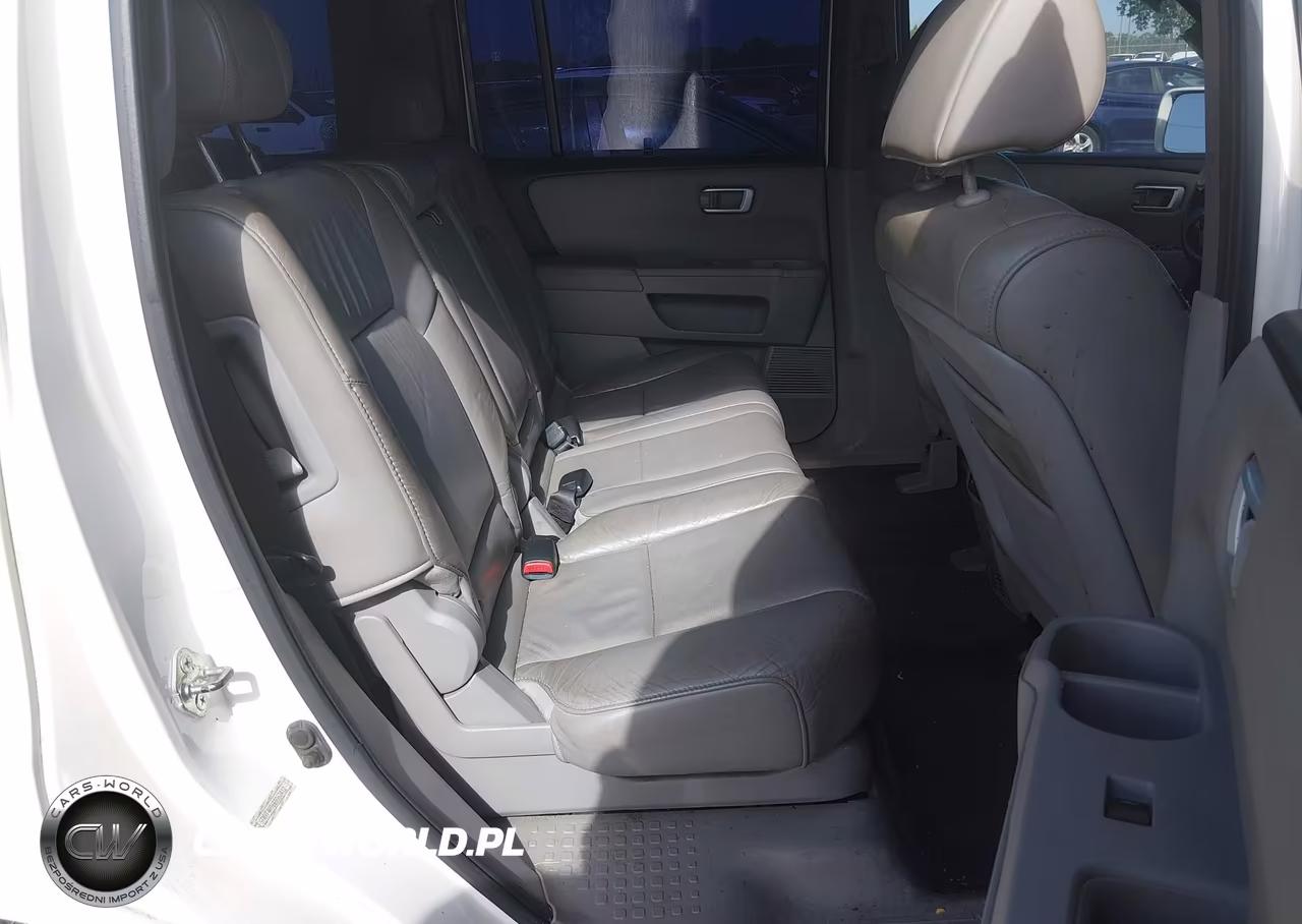 2011 Honda Pilot Touring VIN:5FNYF4H96BB063412 - 8