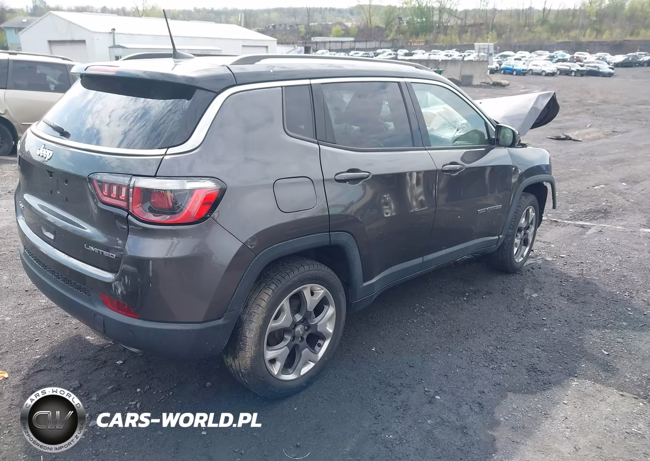 2018 Jeep Compass Limited 4X4 VIN:3C4NJDCB7JT354853 - 4