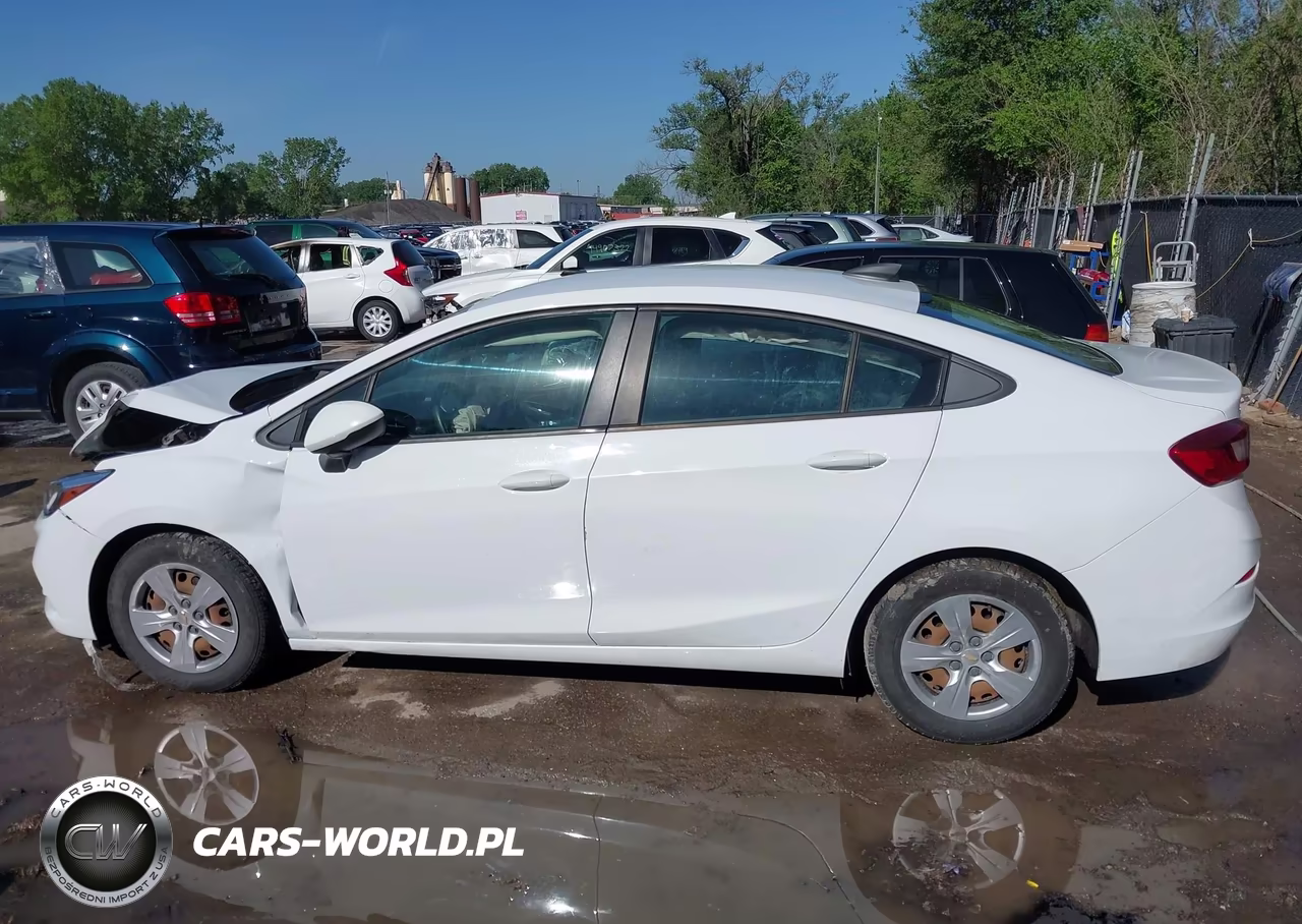 2018 Chevrolet Cruze Ls Auto VIN:1G1BC5SM7J7232366 - 14
