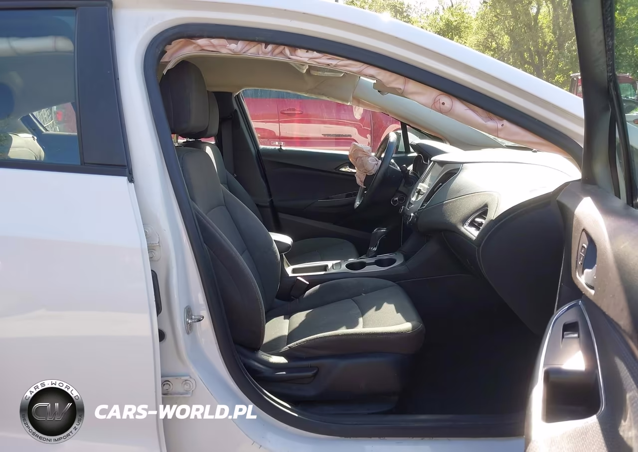 2018 Chevrolet Cruze Ls Auto VIN:1G1BC5SM7J7232366 - 5