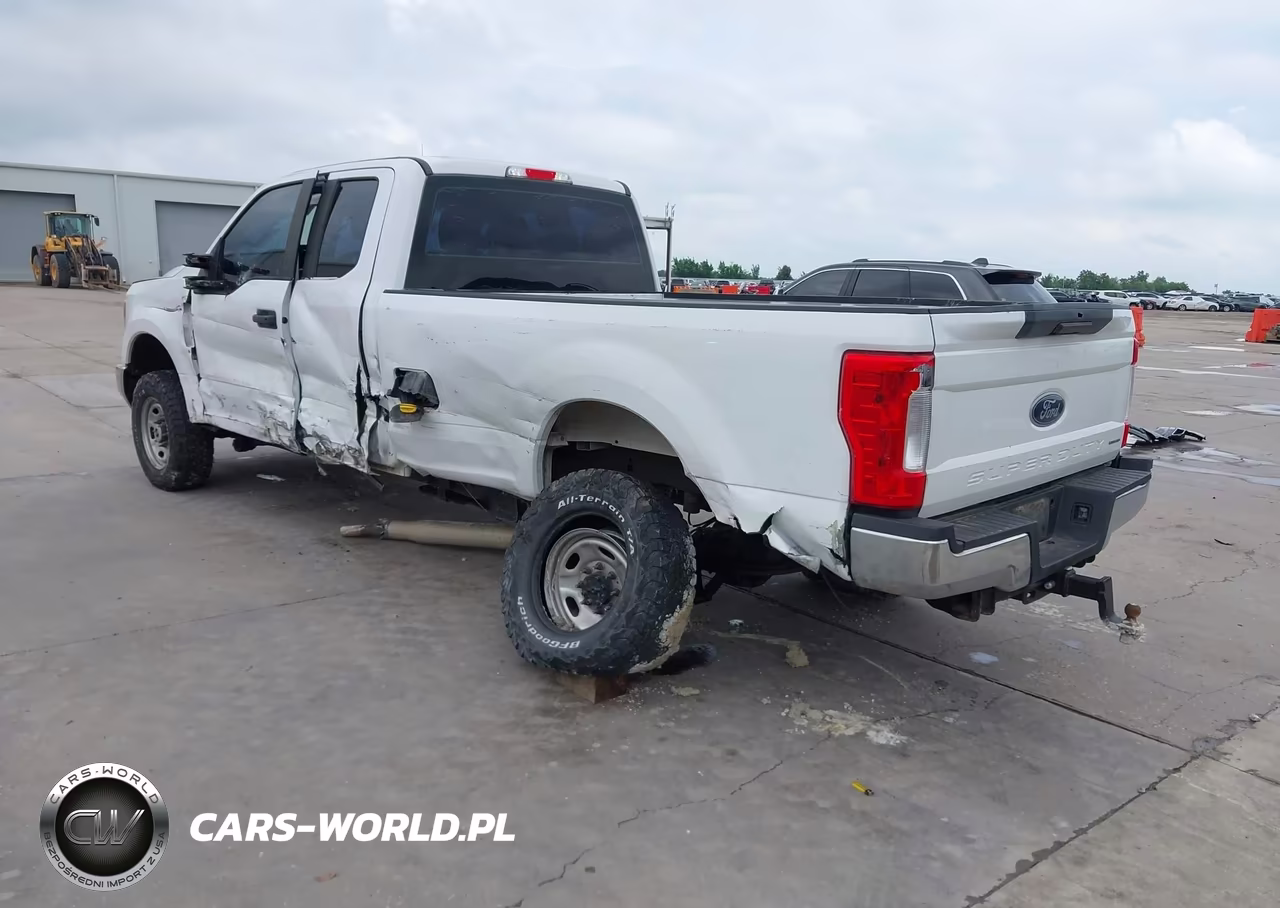 2017 Ford F-250 Xl VIN:1FT7X2B6XHEC22602 - 3