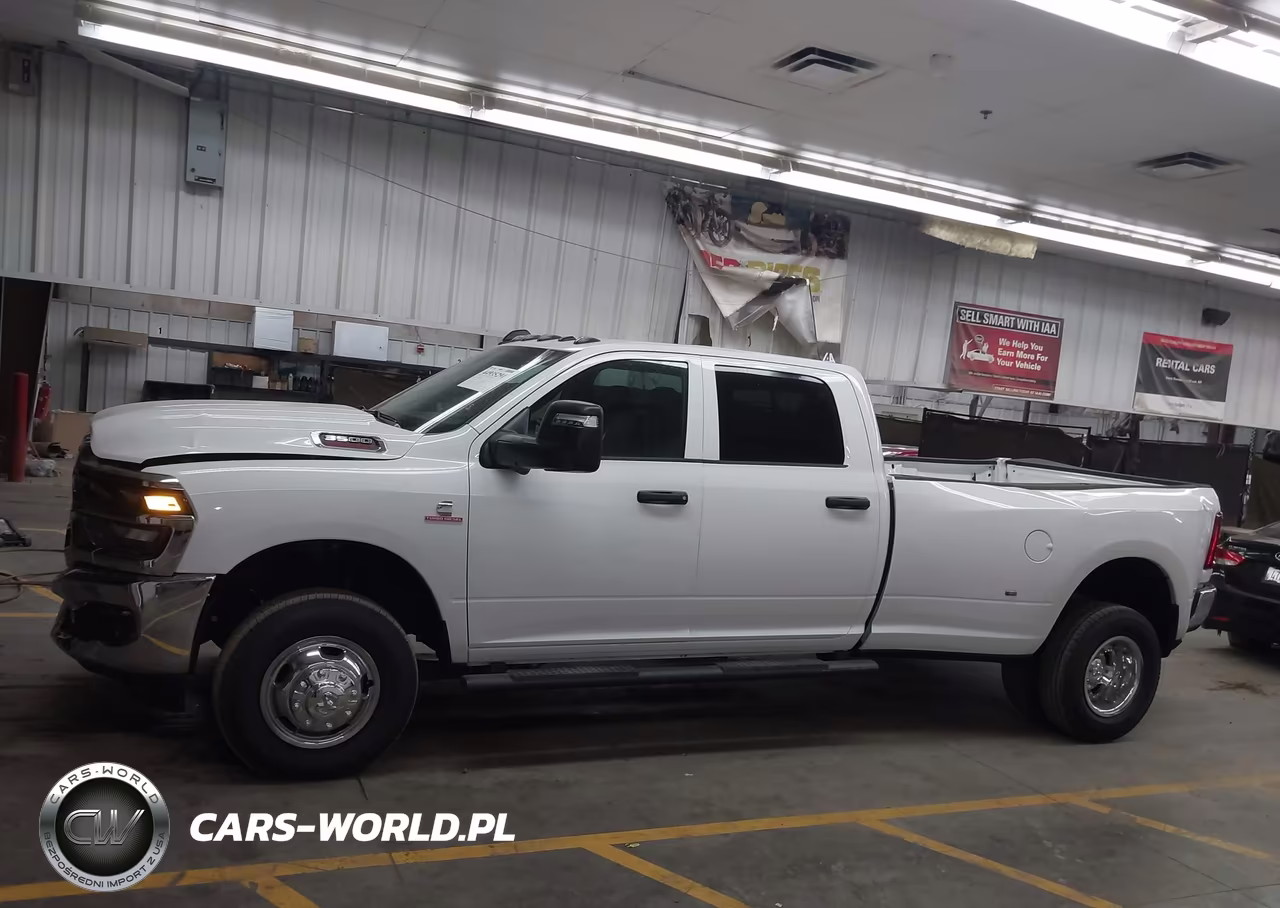 2026 Ram 3500 Tradesman 4X4 8' Box VIN:3C63RRGL9TG250691 - 14