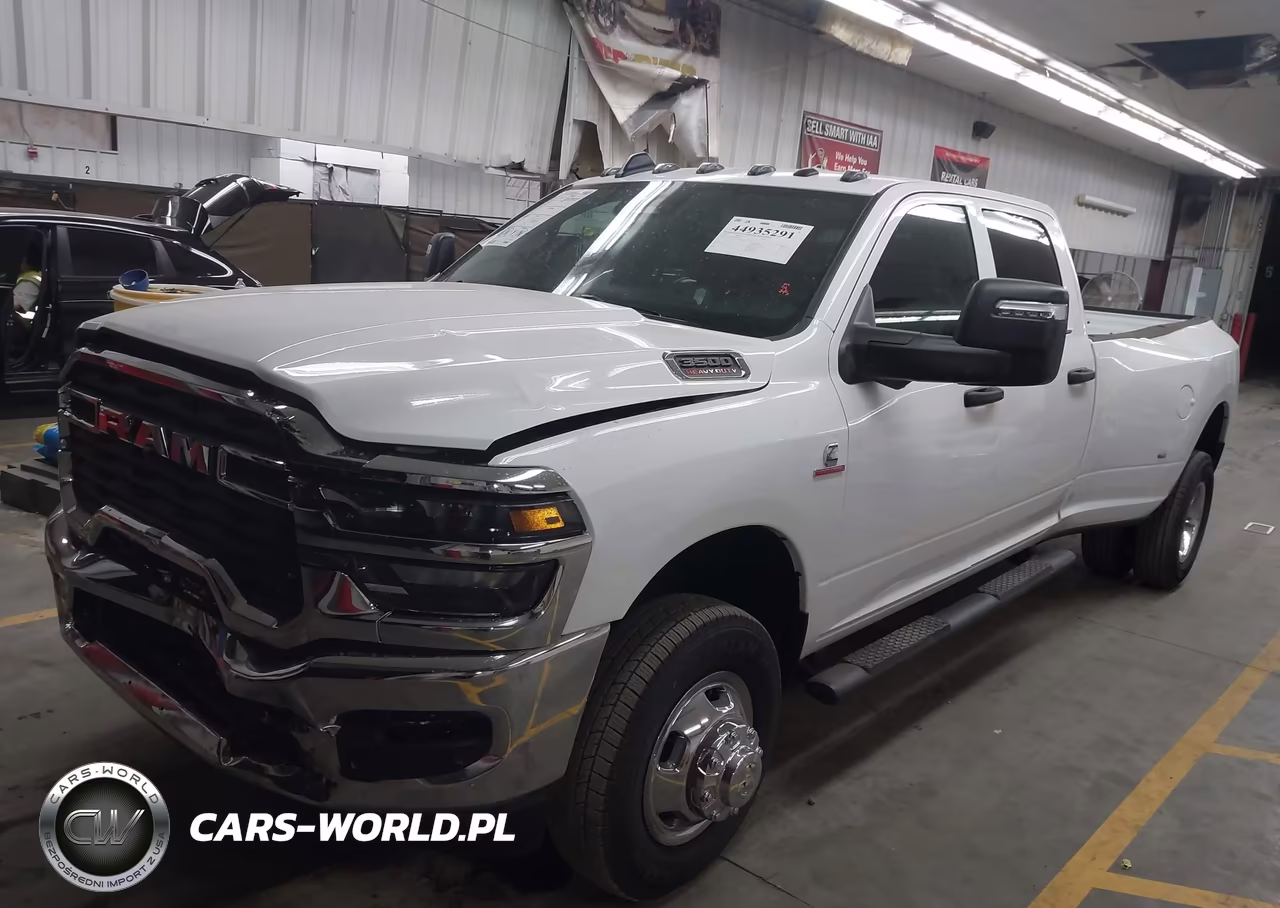 2026 Ram 3500 Tradesman 4X4 8' Box VIN:3C63RRGL9TG250691 - 2