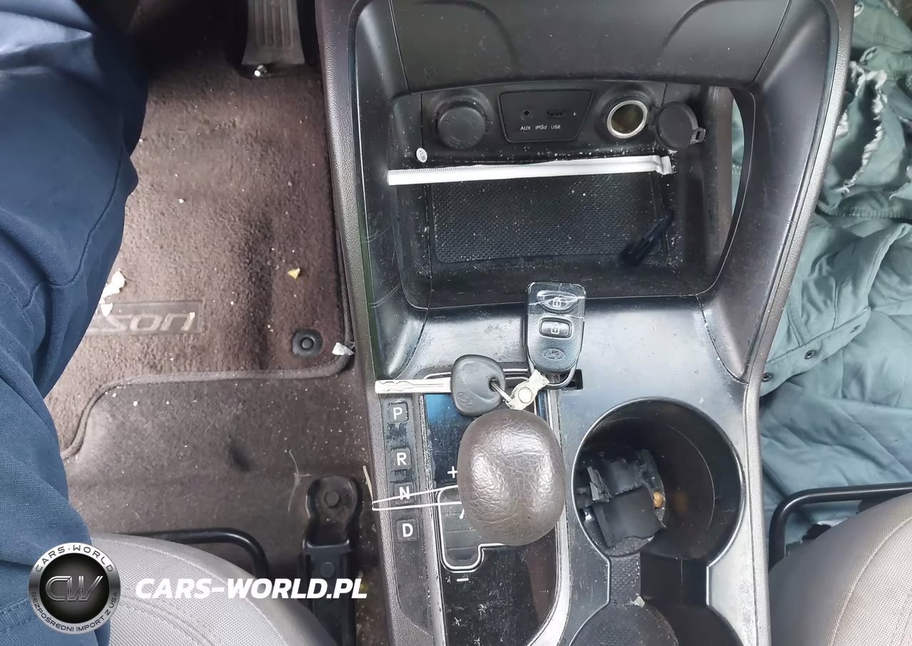 2012 Hyundai Tucson Gl VIN:KM8JT3AB9CU375097 - 11