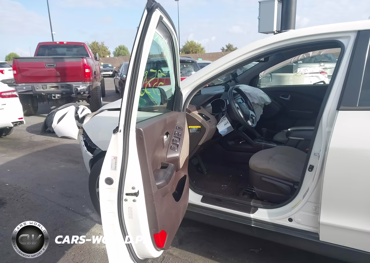 2012 Hyundai Tucson Gl VIN:KM8JT3AB9CU375097 - 5