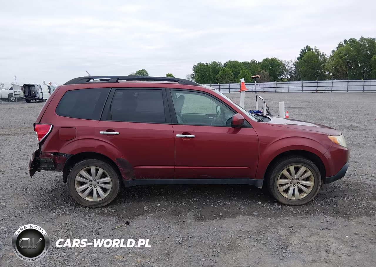 2013 Subaru Forester 2.5X Limited VIN:JF2SHAEC8DH416901 - 13