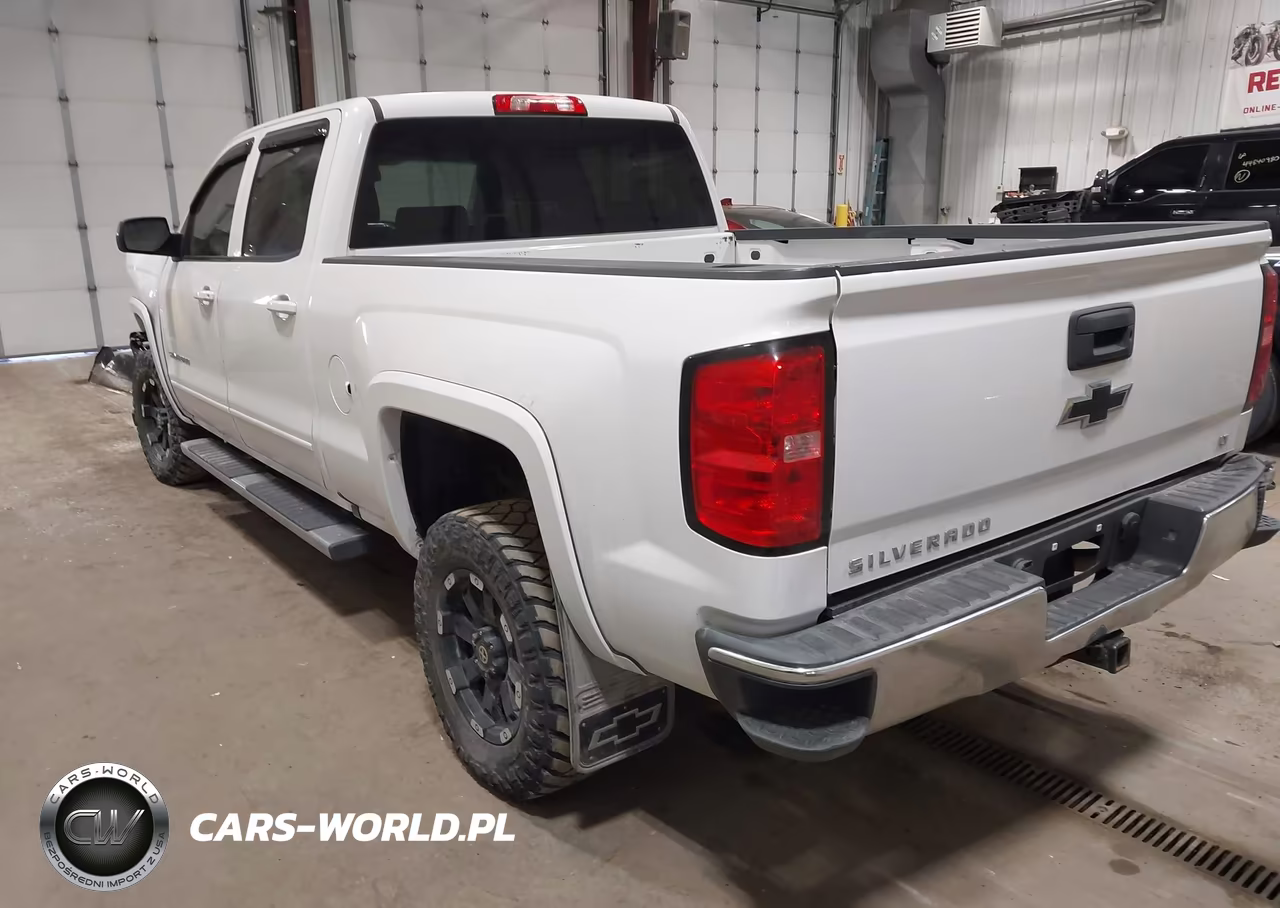 2018 Chevrolet Silverado 1500 1Lt VIN:3GCUKRECXJG412037 - 3