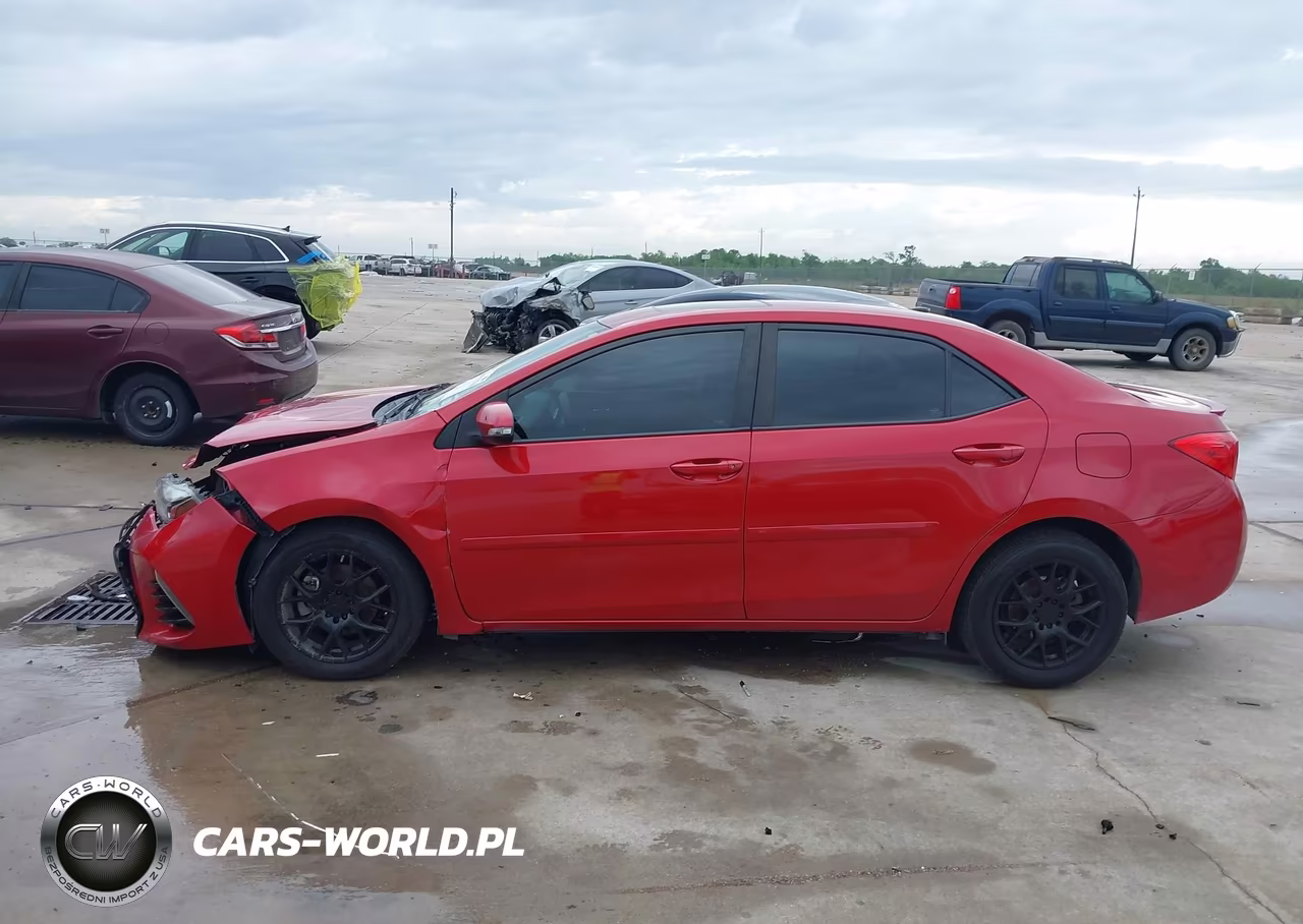 2018 Toyota Corolla Xse VIN:5YFBURHE2JP808097 - 14