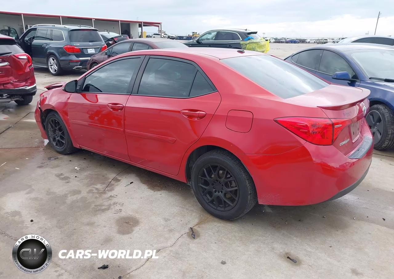 2018 Toyota Corolla Xse VIN:5YFBURHE2JP808097 - 3