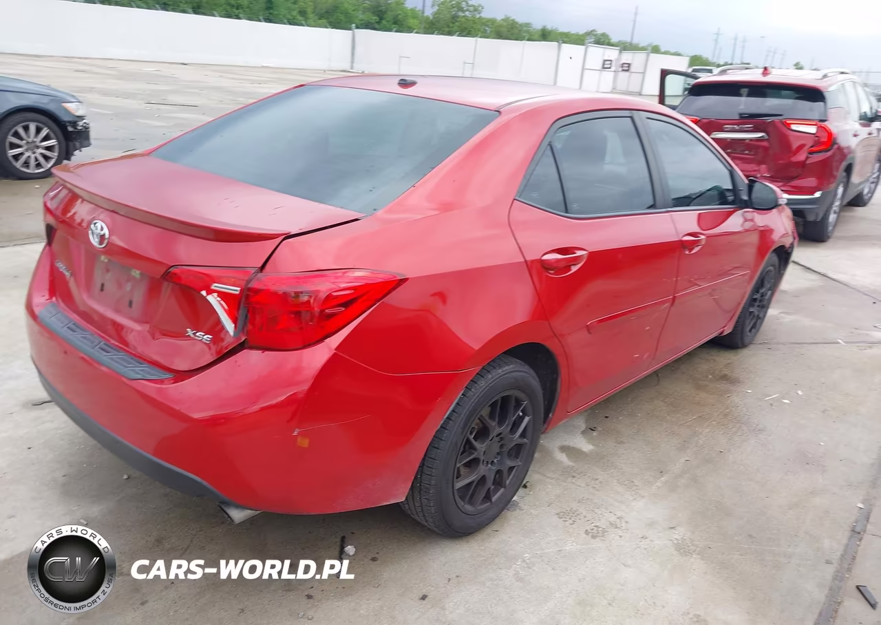 2018 Toyota Corolla Xse VIN:5YFBURHE2JP808097 - 4