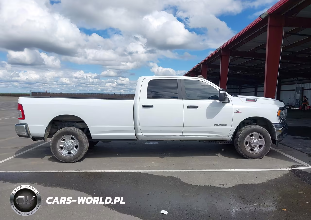 2023 Ram 2500 Big Horn 4X4 8' Box VIN:3C6UR5JL8PG633405 - 13