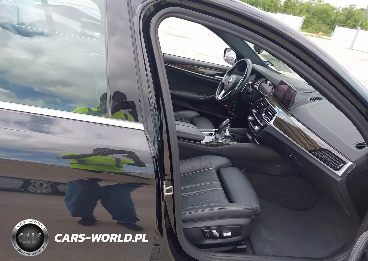2019 BMW 530I VIN:WBAJA5C55KBX86565 - 5