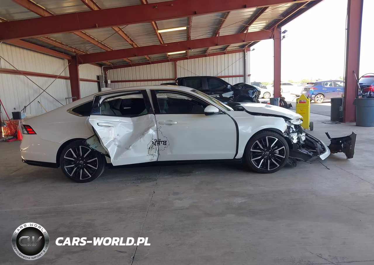 2023 Honda Accord Hybrid Touring VIN:1HGCY2F88PA027435 - 14