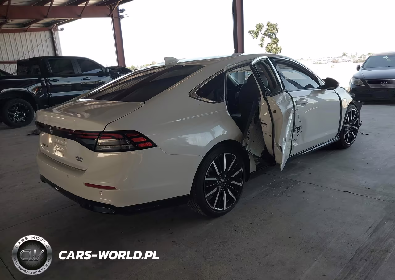 2023 Honda Accord Hybrid Touring VIN:1HGCY2F88PA027435 - 4