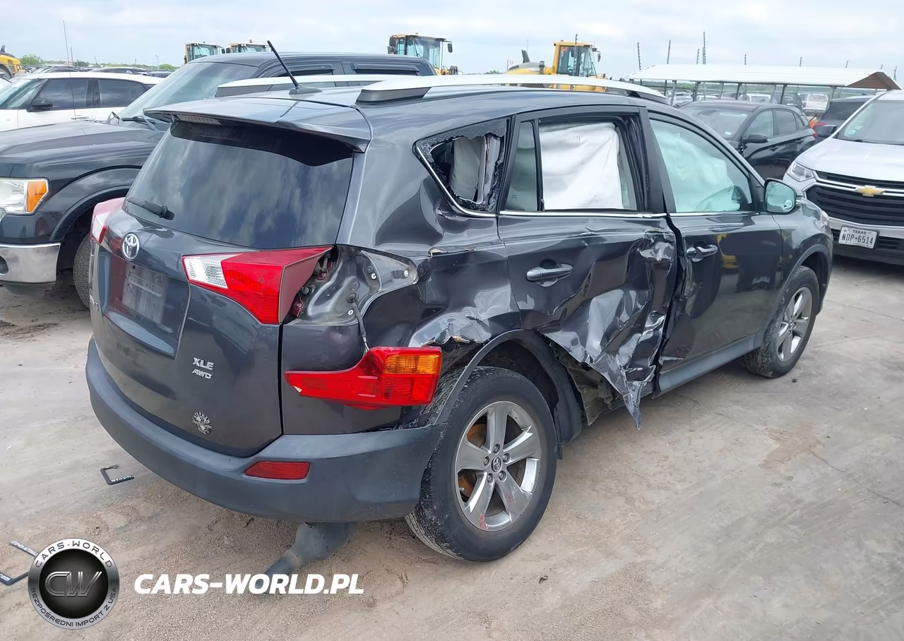 2015 Toyota Rav4 Xle VIN:2T3RFREV2FW318009 - 4