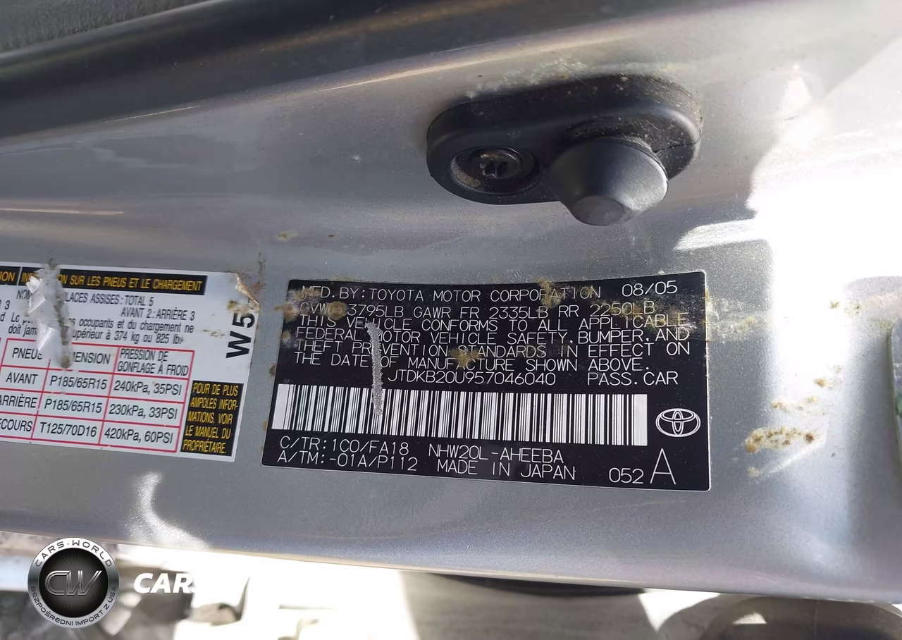 2005 Toyota Prius VIN:JTDKB20U957046040 - 9
