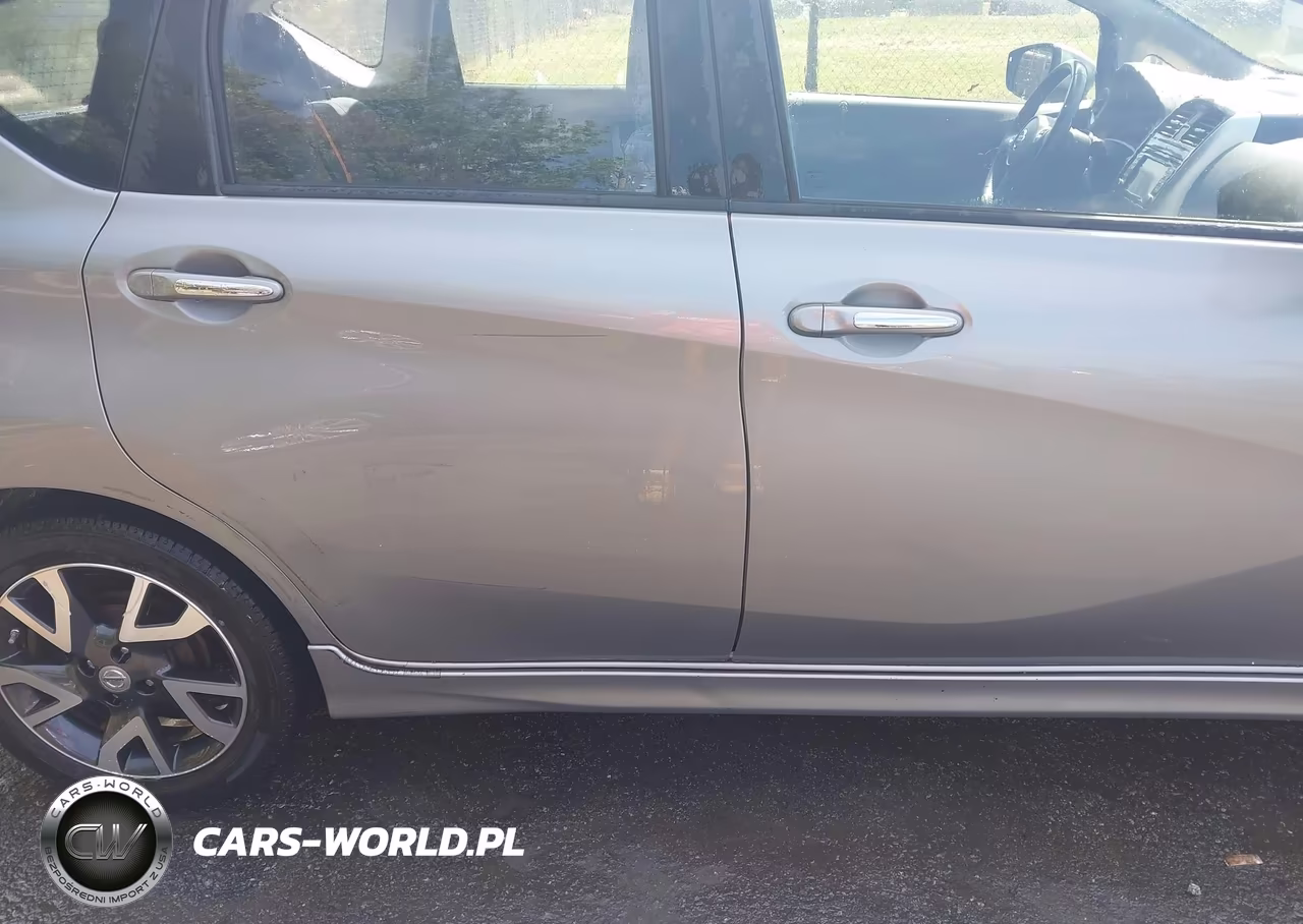 2015 Nissan Versa Note Sr VIN:3N1CE2CP9FL396236 - 13