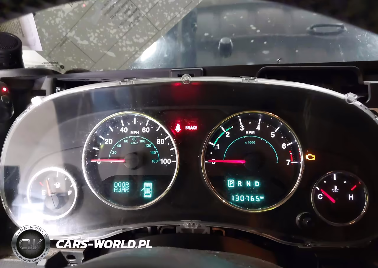 2016 Jeep Wrangler Unlimited Sahara VIN:1C4BJWEG8GL138246 - 7