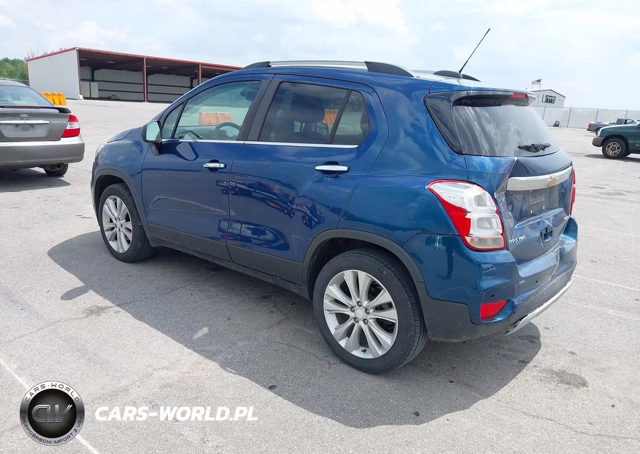 2019 Chevrolet Trax Premier VIN:3GNCJRSB2KL399259 - 3
