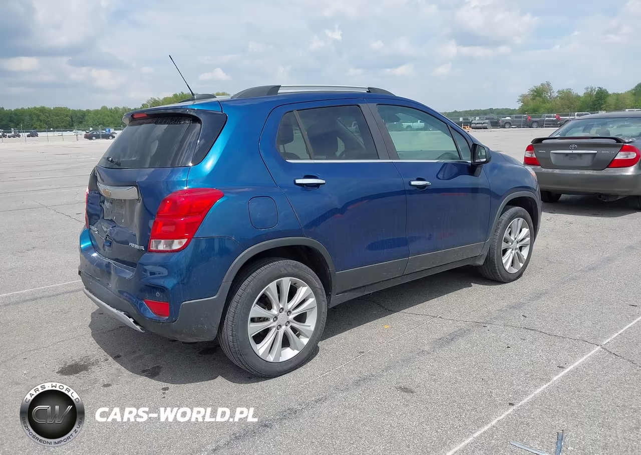 2019 Chevrolet Trax Premier VIN:3GNCJRSB2KL399259 - 4