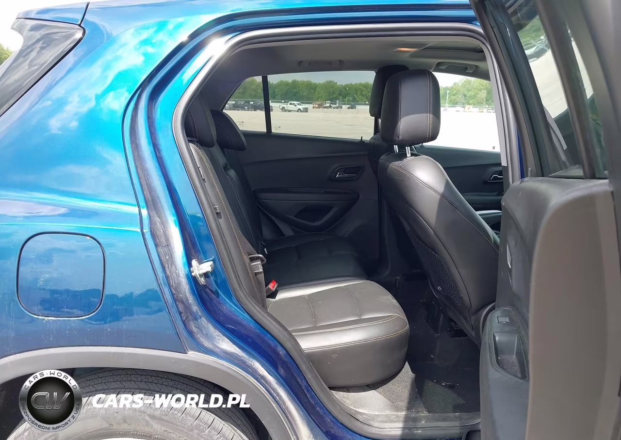 2019 Chevrolet Trax Premier VIN:3GNCJRSB2KL399259 - 8