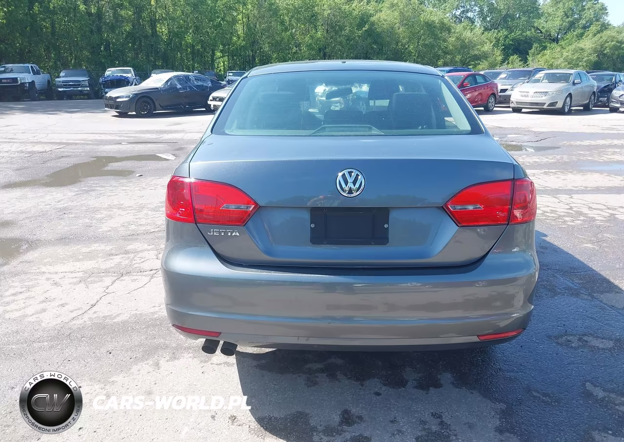 2013 Volkswagen Jetta 2.0L S VIN:3VW2K7AJ0DM272275 - 16