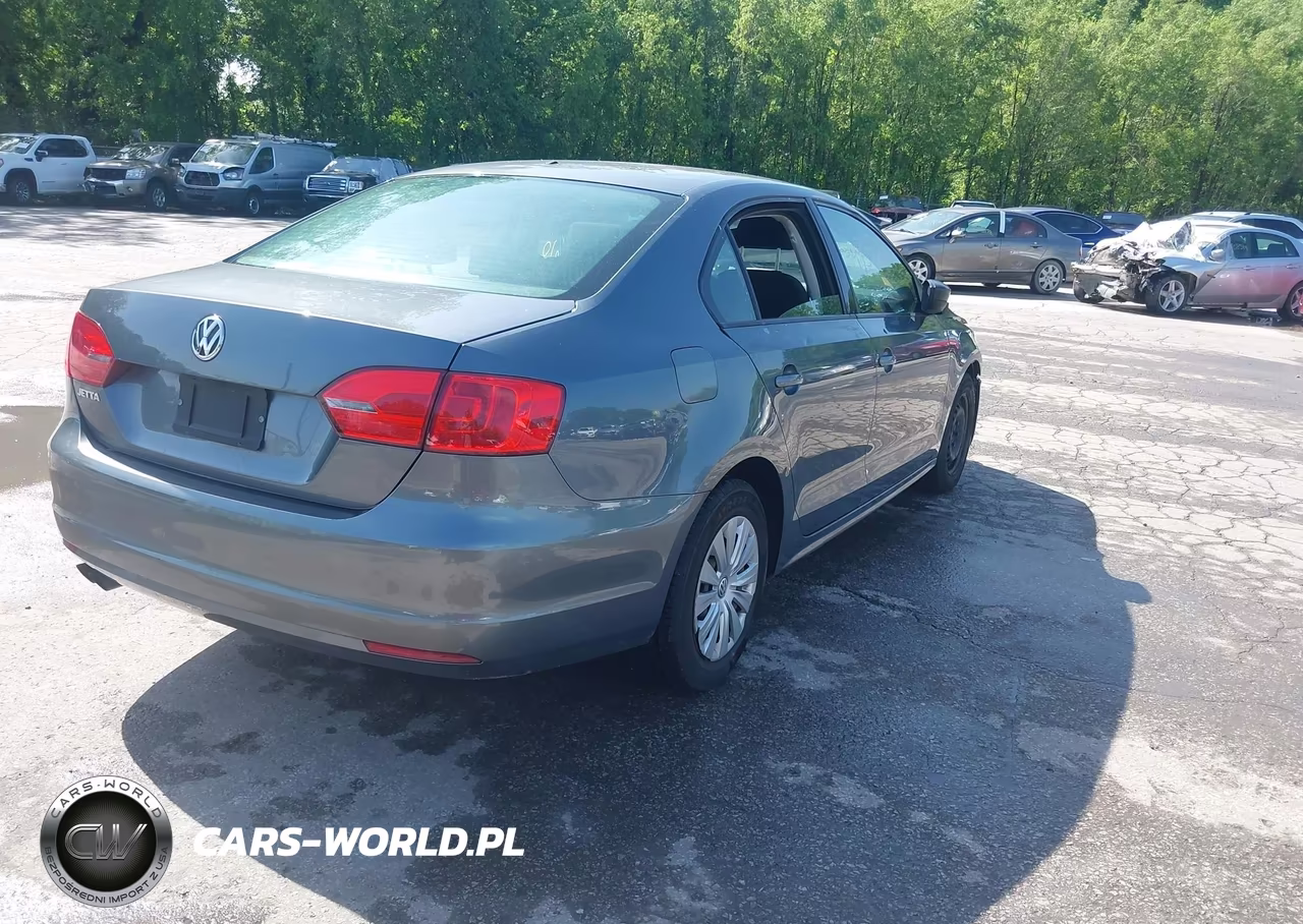 2013 Volkswagen Jetta 2.0L S VIN:3VW2K7AJ0DM272275 - 4