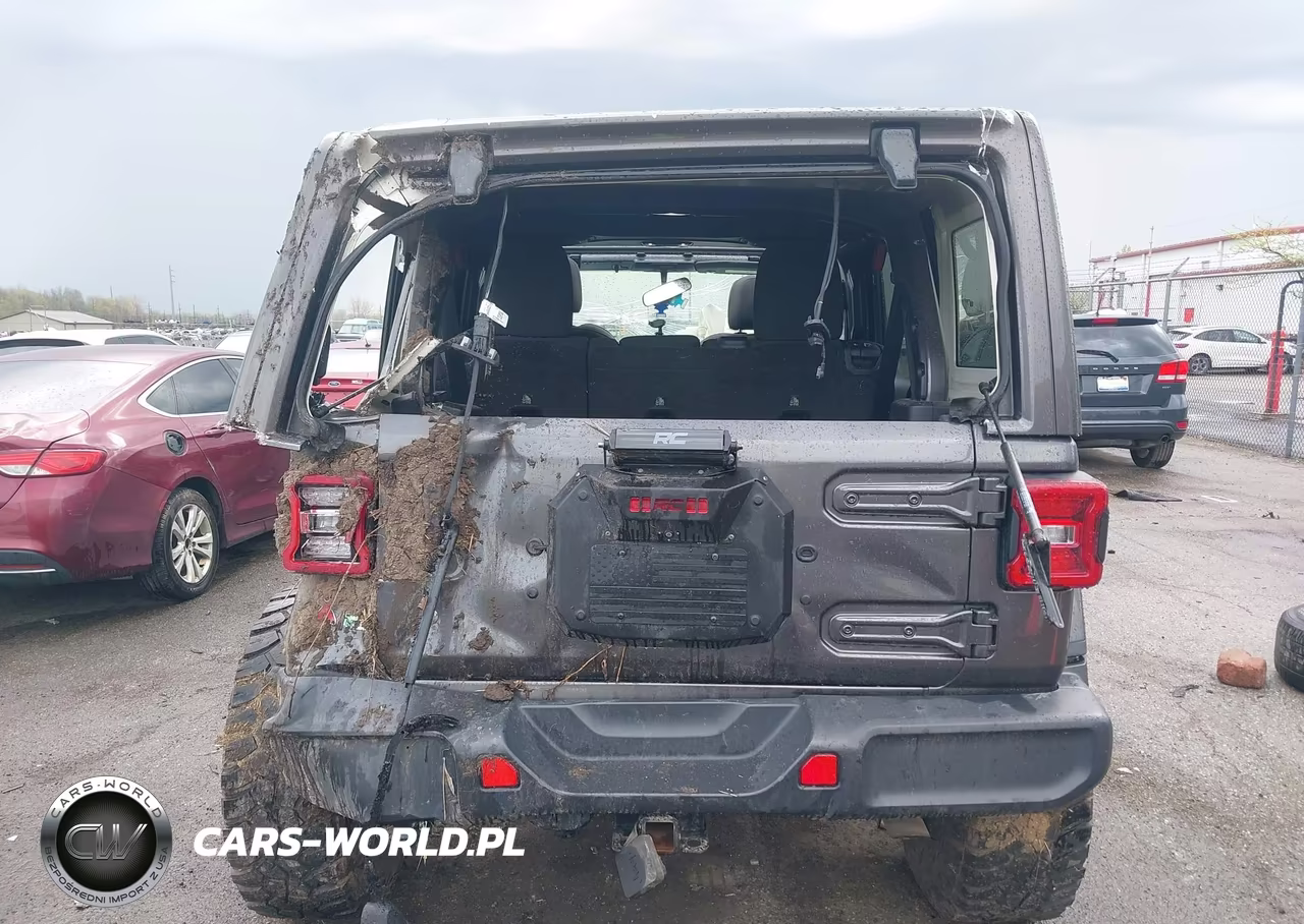 2019 Jeep Wrangler Unlimited Sahara 4X4 VIN:1C4HJXEG7KW568549 - 15