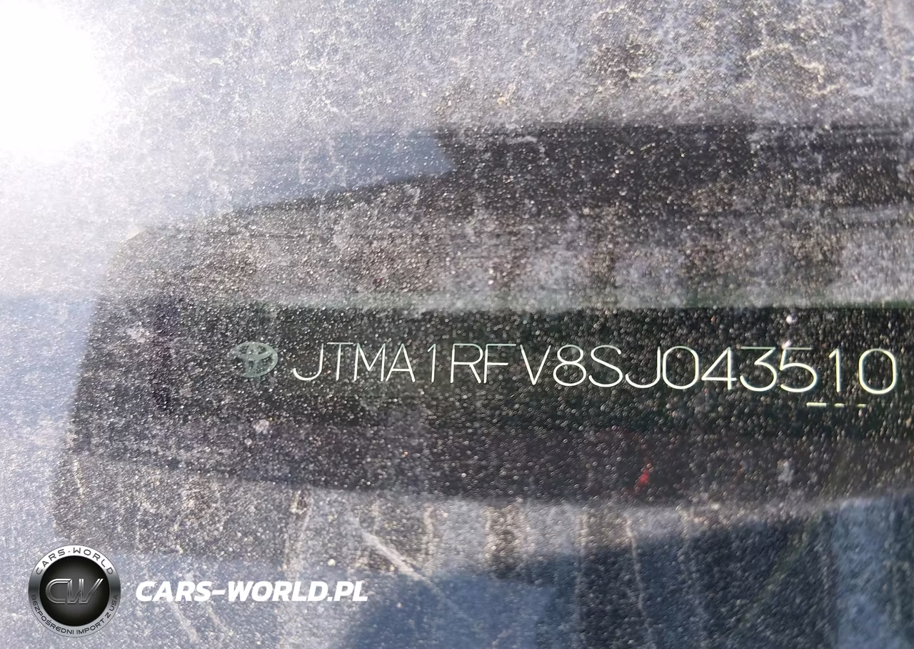 2025 Toyota Rav4 Xle Premium VIN:JTMA1RFV8SJ043510 - 18
