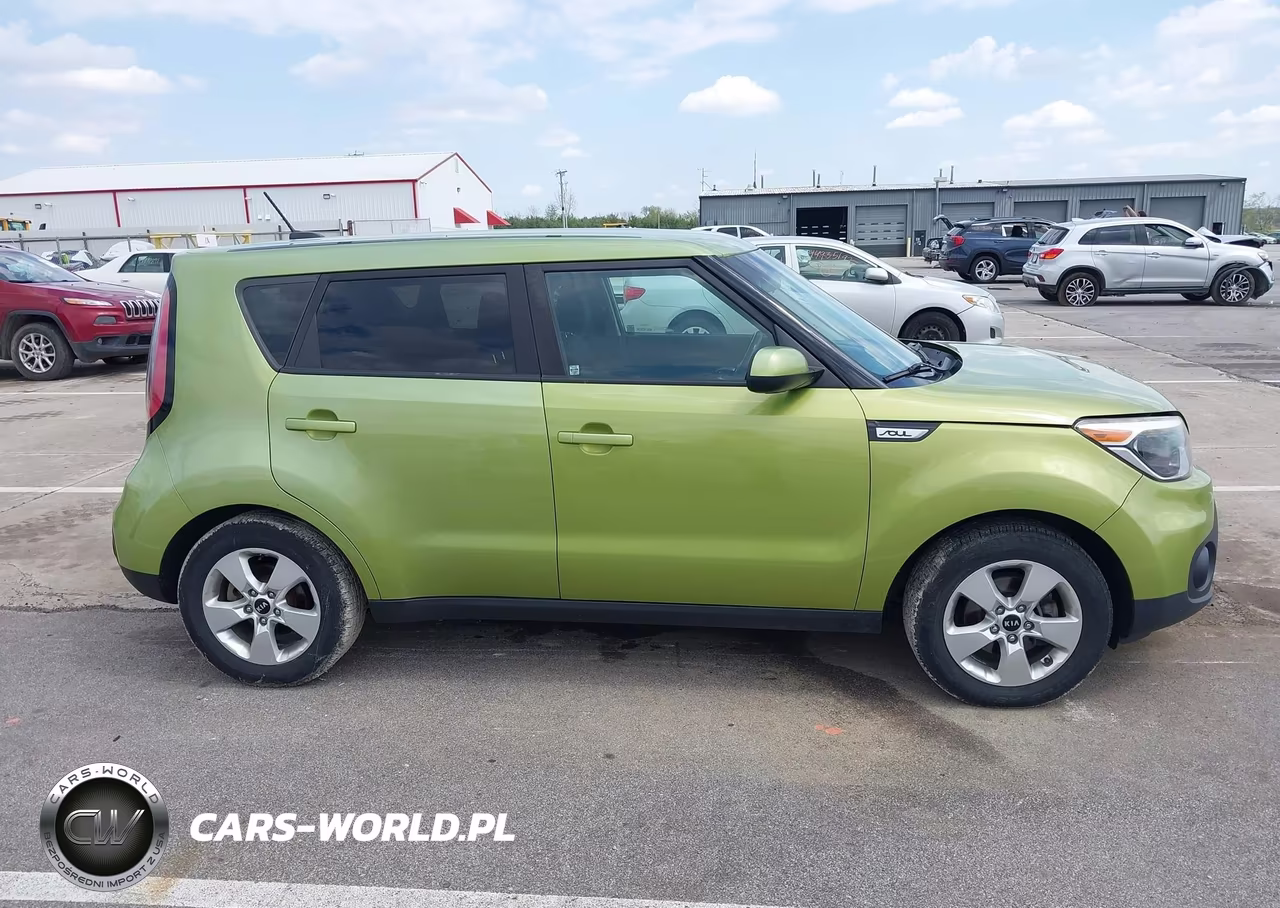 2018 Kia Soul VIN:KNDJN2A28J7894310 - 13