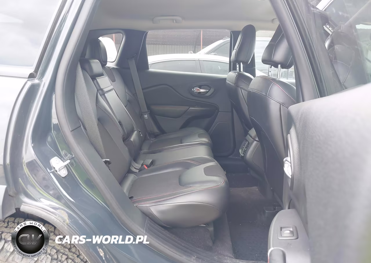 2016 Jeep Cherokee Trailhawk VIN:1C4PJMBS5GW199216 - 8