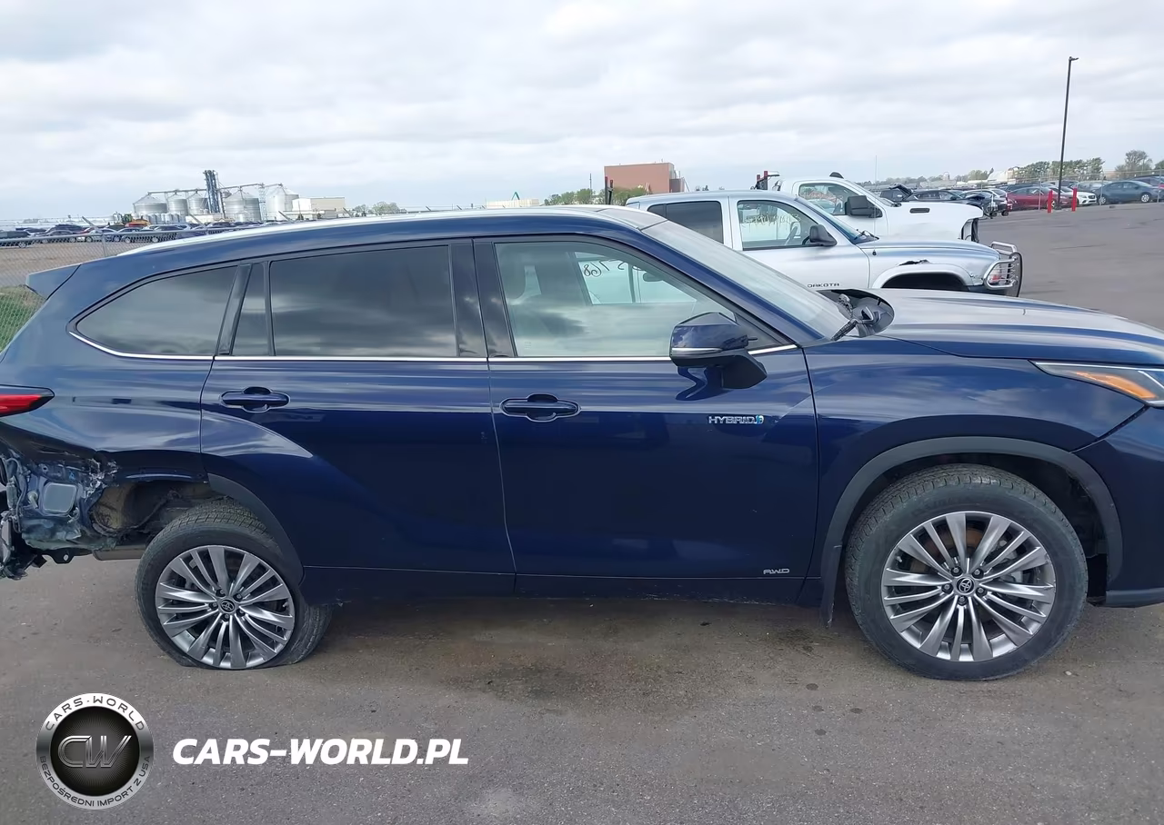 2021 Toyota Highlander Hybrid Platinum VIN:5TDEBRCH1MS029628 - 13