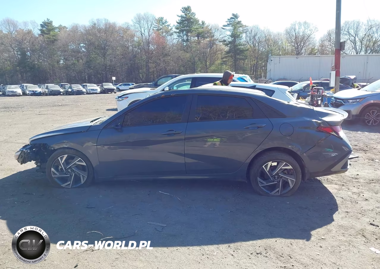 2025 Hyundai Elantra Sel Sport VIN:KMHLM4DG1SU091142 - 14