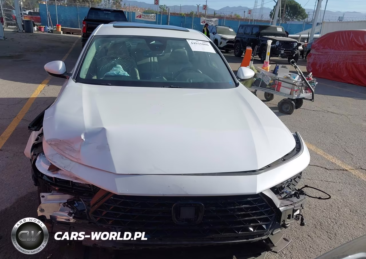2023 Honda Accord Hybrid Touring VIN:1HGCY2F89PA021577 - 13