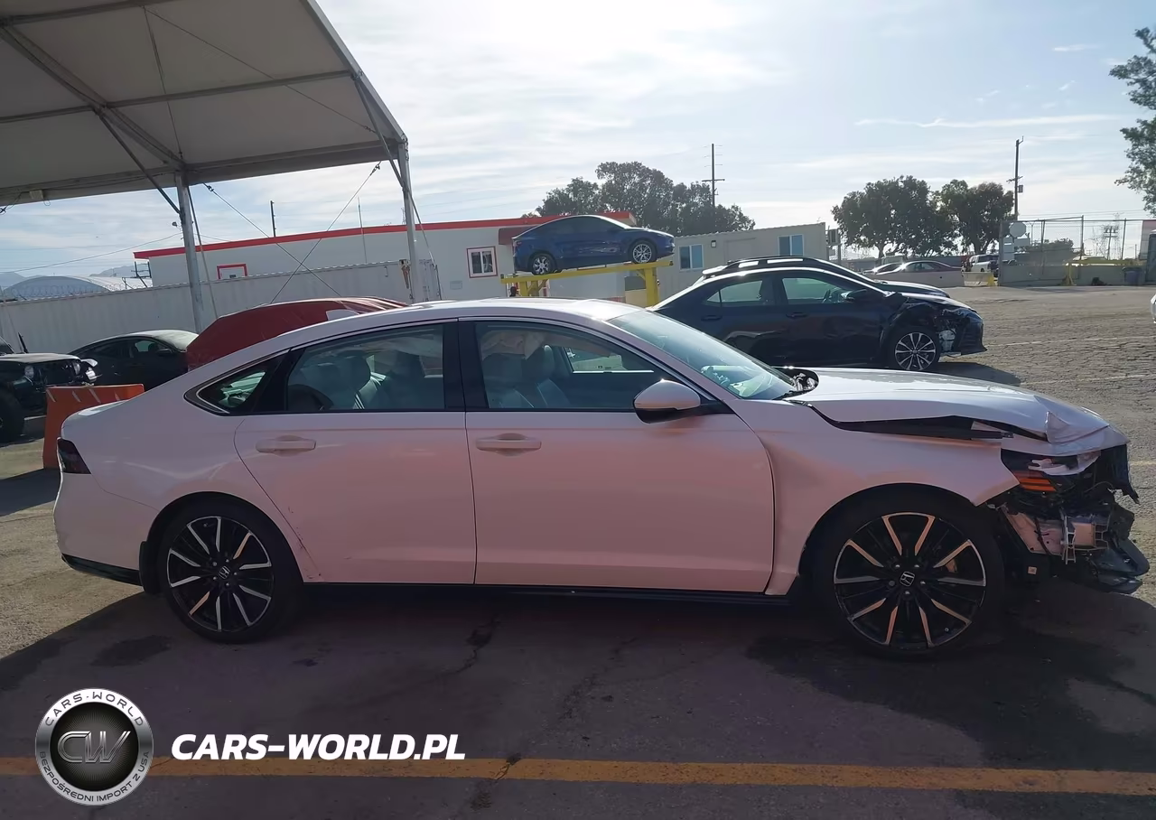 2023 Honda Accord Hybrid Touring VIN:1HGCY2F89PA021577 - 14