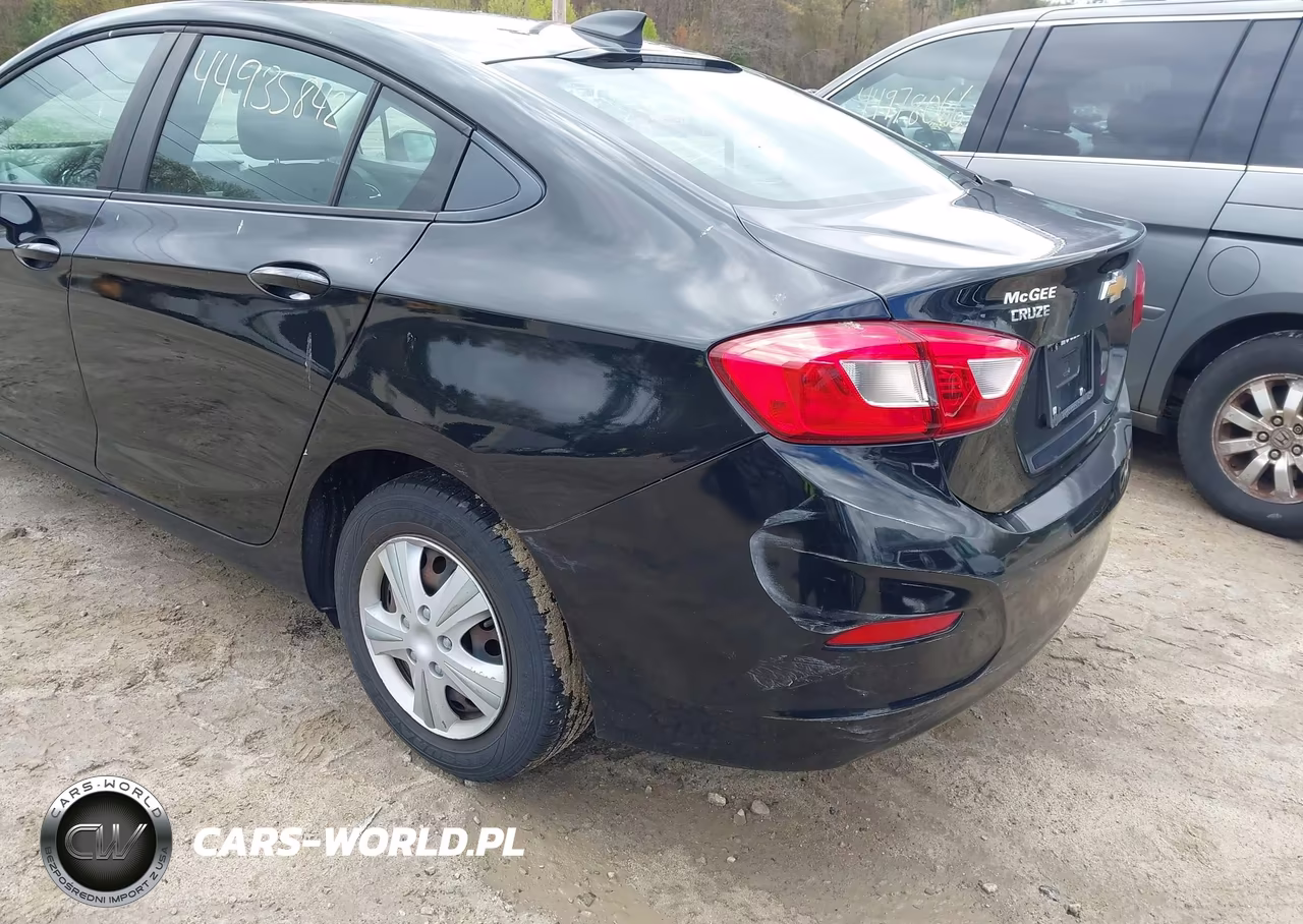 2018 Chevrolet Cruze Ls Auto VIN:1G1BC5SM3J7233594 - 3