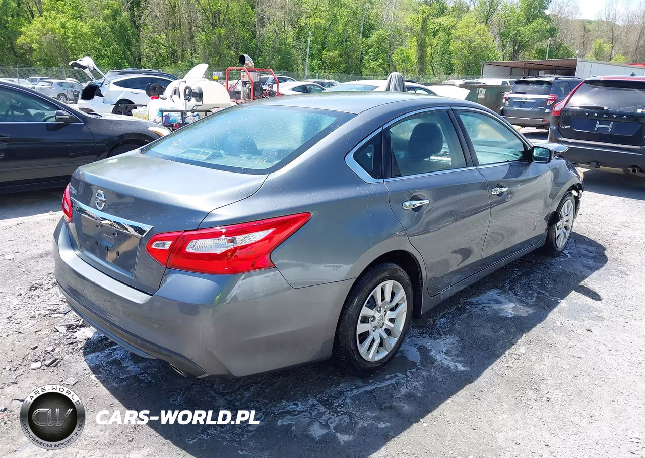 2017 Nissan Altima 2.5 S VIN:1N4AL3AP6HC499010 - 4