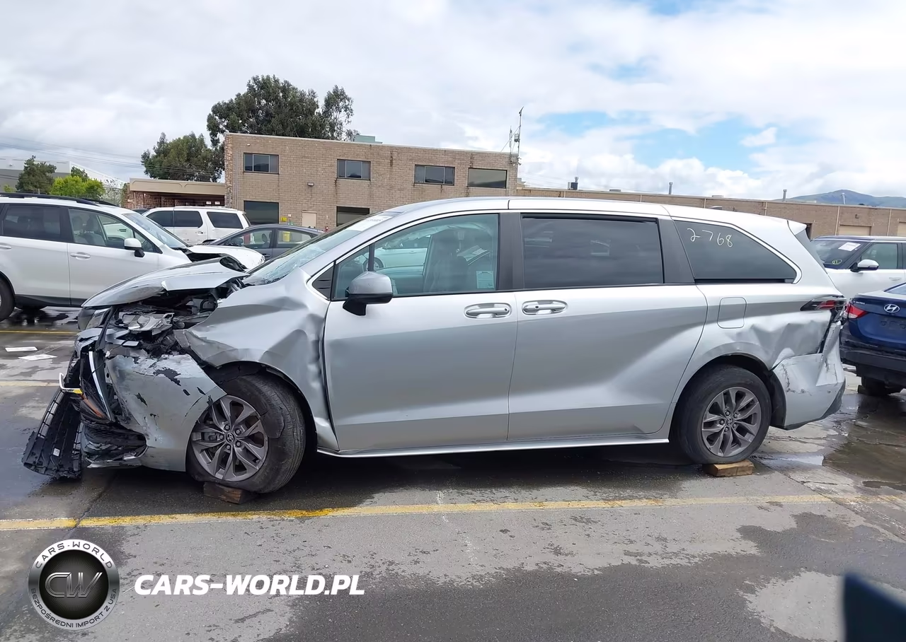 2023 Toyota Sienna Le VIN:5TDKRKEC8PS162768 - 13