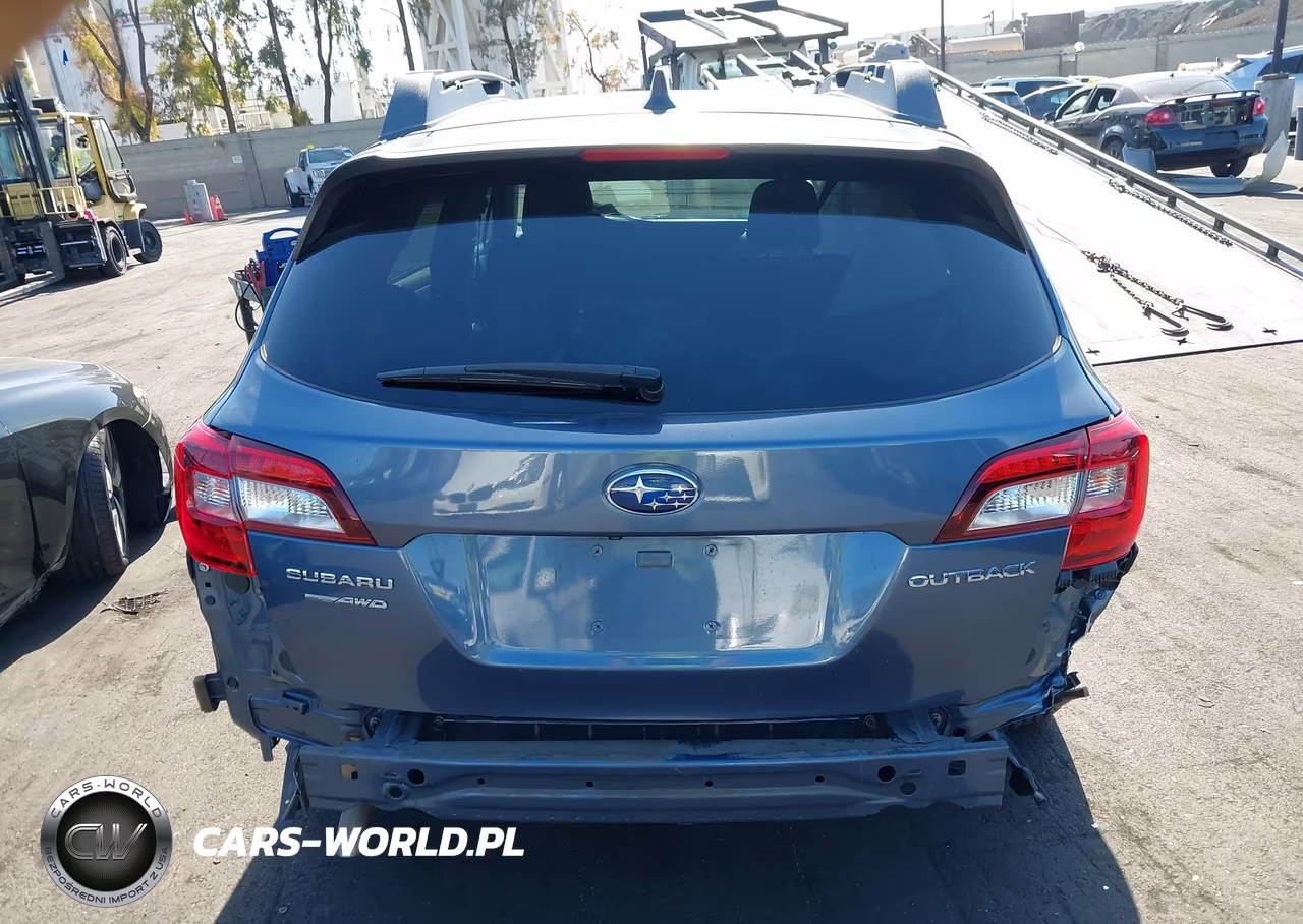 2018 Subaru Outback 2.5I Premium VIN:4S4BSACC0J3353851 - 17