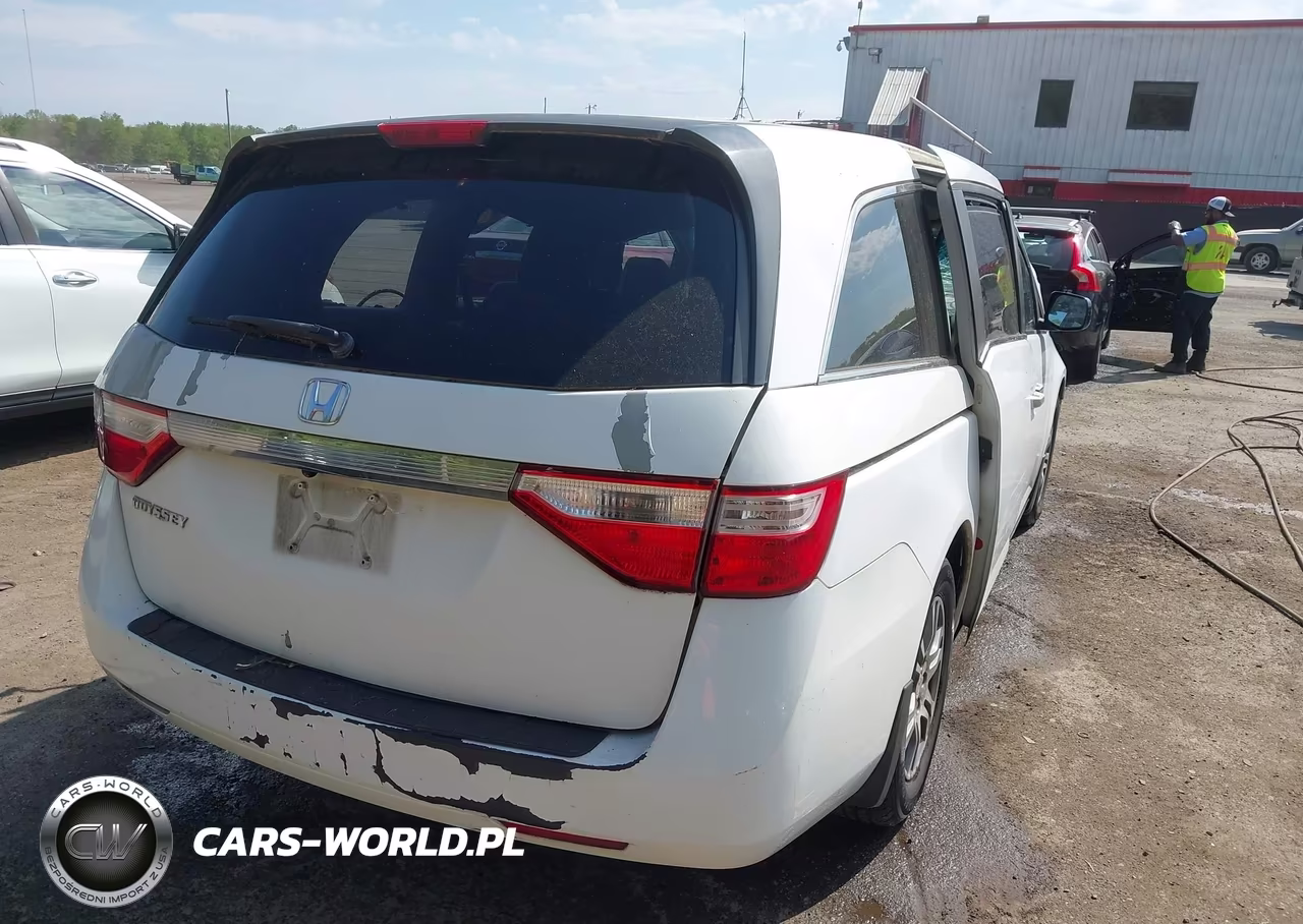 2013 Honda Odyssey Ex VIN:5FNRL5H41DB060329 - 4