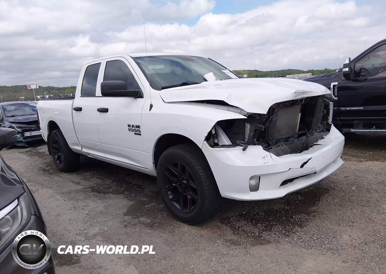 2019 Ram 1500 Classic Express 4X4 6'4 Box – zdjęcie 1 z 17