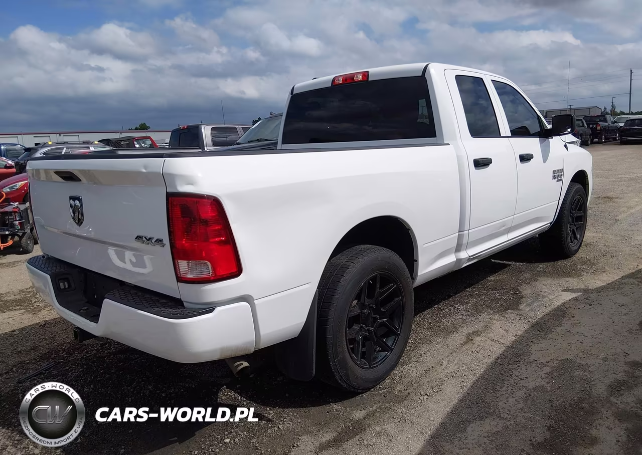 2019 Ram 1500 Classic Express 4X4 6'4 Box VIN:1C6RR7FG7KS747412 - 4