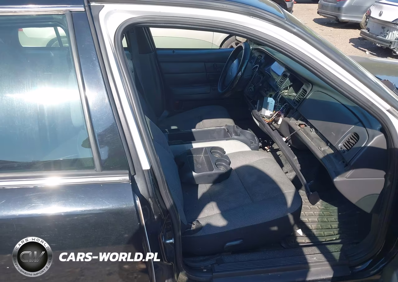 2009 Ford Crown Victoria Police-Police Interceptor VIN:2FAHP71V59X105879 - 5